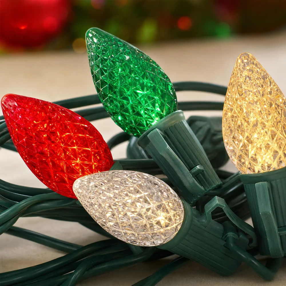 C7/C9 holiday bulb close-up with sockets and wire