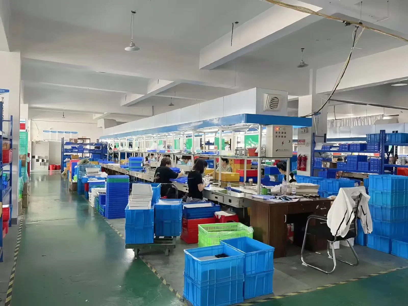 OOOLights factory workshop and reliability support